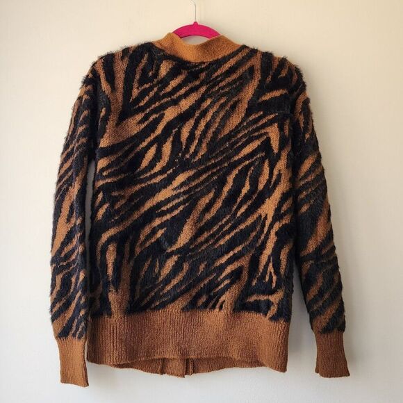 Time and Tru 3D Animal Print Cardigan | Women's XS | Brown Black Faux Fur Cozy - Picture 4 of 9